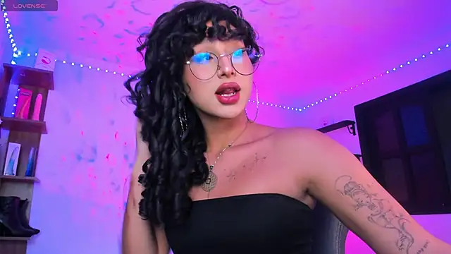 Snapshot of Heka_Prudence chatting on February 12, 1:52 am Heka Prudence online show from February 12, 1:52 am