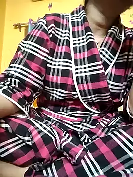 Royalgirl667 online show from December 23, 3:44 pm