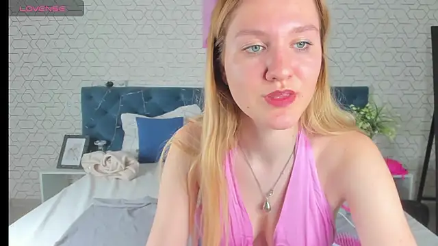 Mariel Brown online show from December 12, 11:18 am