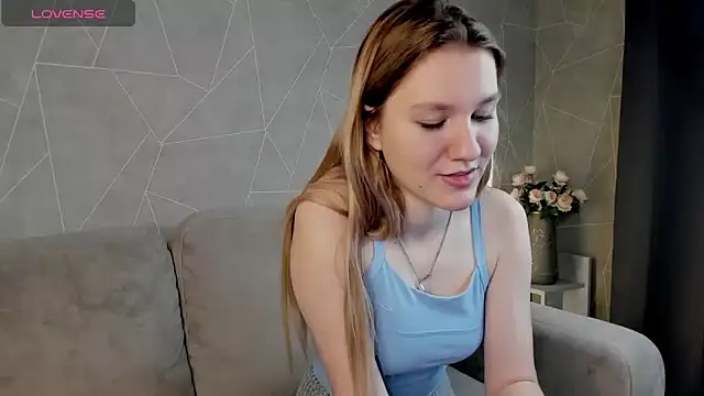 Mariel Brown online show from December 25, 2:45 pm