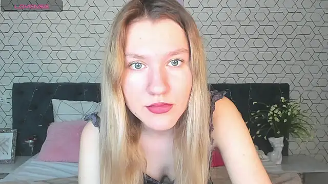 Mariel Brown online show from January 7, 3:02 pm