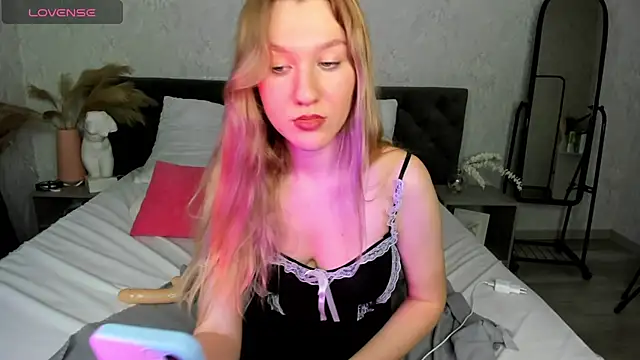 Mariel Brown online show from January 16, 6:16 pm