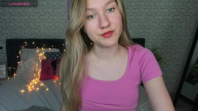 Mariel Brown online show from January 21, 11:56 am