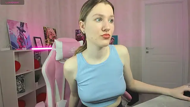 Mariel Brown online show from March 18, 7:08 am