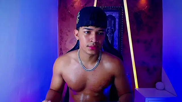 Snapshot of jamescurli_ chatting on February 11, 4:44 am jamescurli online show from February 11, 4:44 am