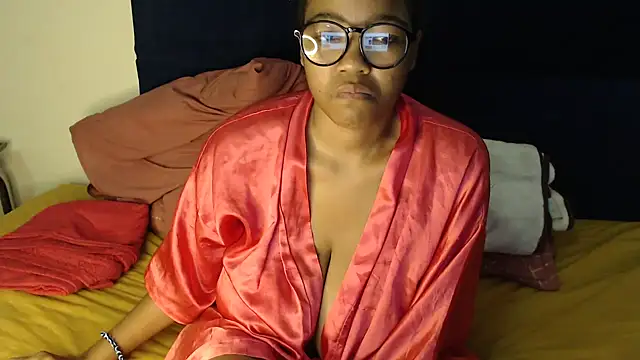 Busty-Londie online show from March 3, 8:27 am