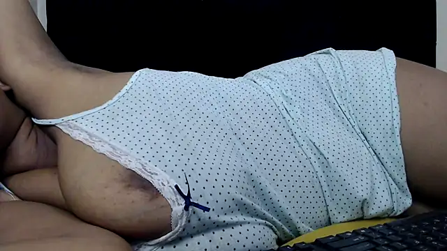 Busty-Londie online show from October 6, 9:01 pm