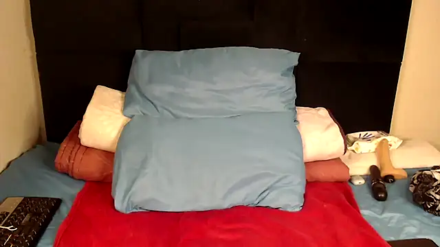 Busty-Londie online show from November 28, 7:49 pm