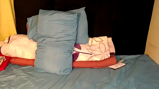 Busty-Londie online show from February 2, 7:34 pm