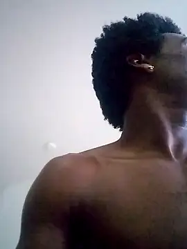 Snapshot of pikolo97 chatting on September 22, 10:39 am pikolo97 online show from September 22, 10:39 am