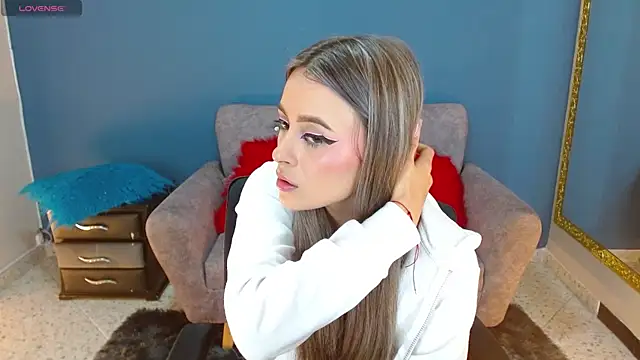 miacarperr1 online show from January 20, 1:18 am