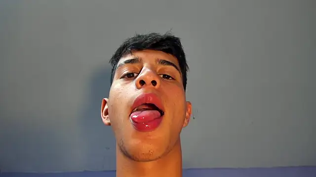 Tyler Rodriguez online show from February 26, 10:42 pm