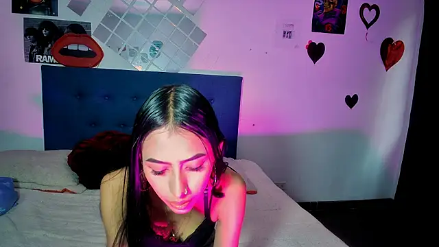 Snapshot of Amberx_Sweet chatting on September 17, 9:05 pm Amberx Sweet online show from September 17, 9:05 pm