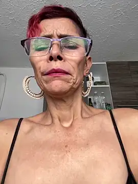 MireyaTorresGu online show from February 6, 9:28 pm