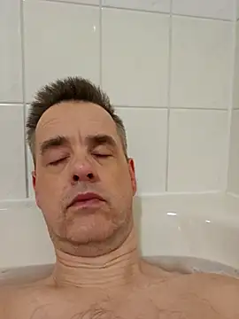 Hectorthyssen1 online show from February 17, 8:04 pm