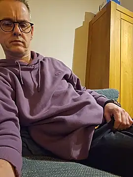 Hectorthyssen1 online show from February 14, 11:45 pm