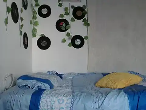 Hannafoster online show from December 2, 1:35 pm