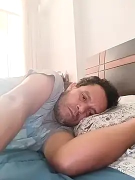 Snapshot of anoe007a1 chatting on January 11, 9:15 pm anoe007a1 online show from January 11, 9:15 pm