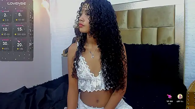 Salome Williamss online show from December 4, 7:45 pm