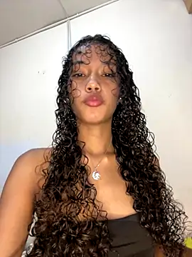 Salome Williamss online show from December 9, 12:45 am
