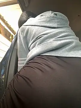 Baby Niels online show from October 27, 3:16 pm