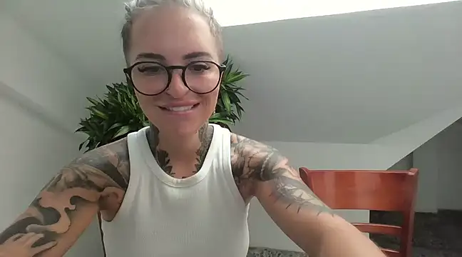 Snapshot of Alexandersonxo chatting on March 23, 1:53 am Alexandersonxo online show from March 23, 1:53 am