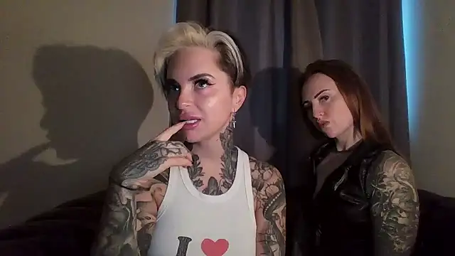 Snapshot of Alexandersonxo chatting on January 17, 8:52 am Alexandersonxo online show from January 17, 8:52 am
