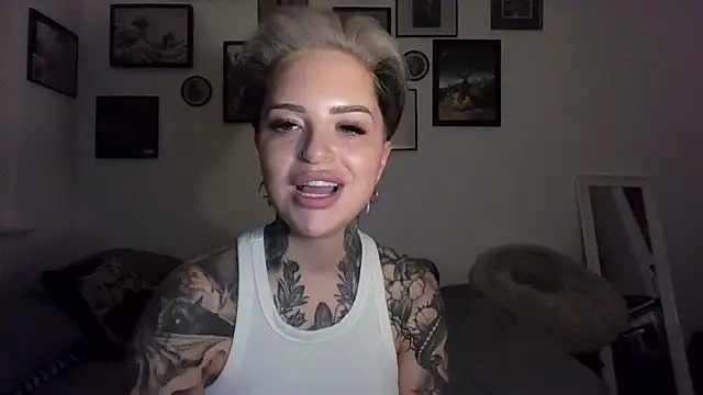 Snapshot of Alexandersonxo chatting on February 3, 6:22 am Alexandersonxo online show from February 3, 6:22 am