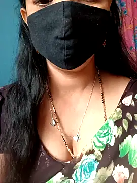 Snapshot of sweet-mahi chatting on December 6, 8:26 am sweet-mahi online show from December 6, 8:26 am