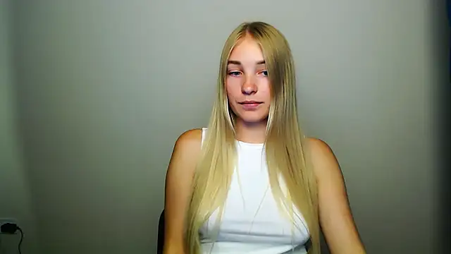 Snapshot of Queen_ofLove chatting on September 20, 6:31 pm Queen ofLove online show from September 20, 6:31 pm