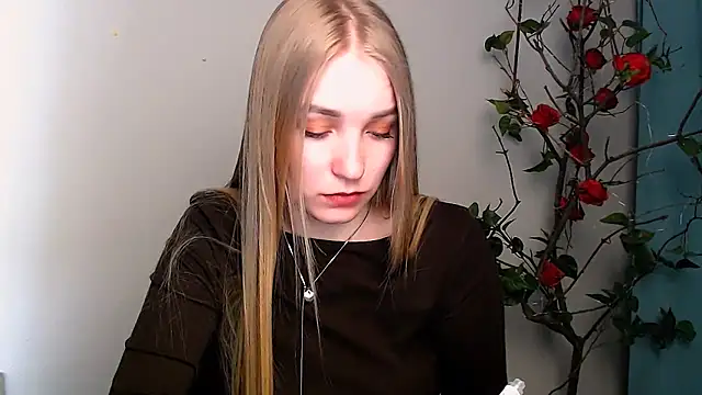 Queen ofLove online show from March 30, 12:50 pm