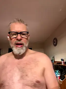 Snapshot of Silverfoxxx-73 chatting on December 9, 5:51 am Silverfoxxx-73 online show from December 9, 5:51 am