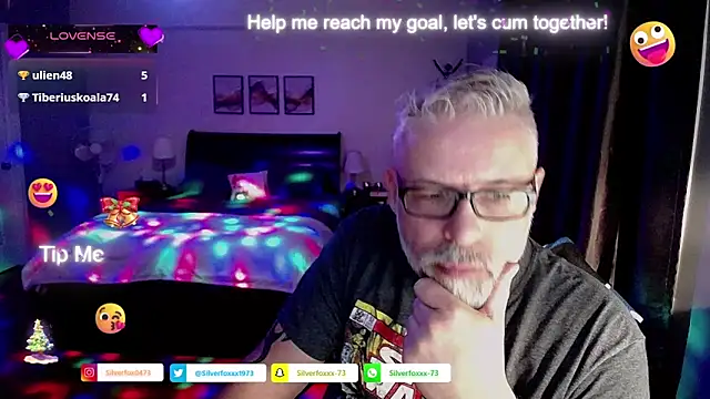 Snapshot of Silverfoxxx-73 chatting on December 15, 2:52 am Silverfoxxx-73 online show from December 15, 2:52 am