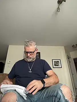 Snapshot of Silverfoxxx-73 chatting on December 27, 7:24 pm Silverfoxxx-73 online show from December 27, 7:24 pm