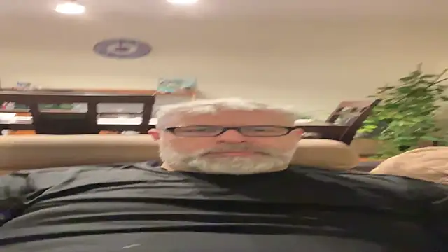 Snapshot of Silverfoxxx-73 chatting on January 10, 10:04 pm Silverfoxxx-73 online show from January 10, 10:04 pm