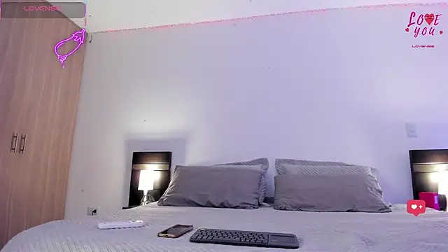 AndreaVelasco online show from February 7, 9:07 pm