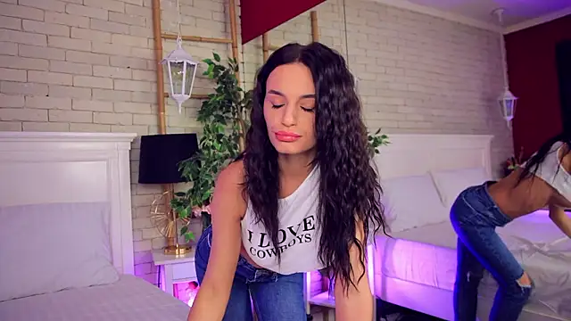 Snapshot of CarlaWhite chatting on March 13, 4:41 am CarlaWhite online show from March 13, 4:41 am