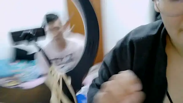 luxandracon23 online show from January 7, 7:33 am