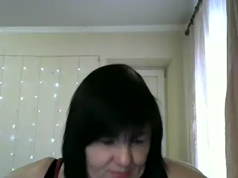 EmiliaLooo online show from March 12, 6:40 am