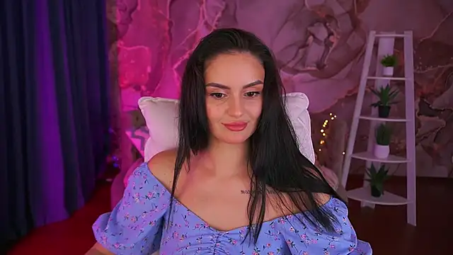 Snapshot of MilashaLovely chatting on December 3, 2:04 pm MilashaLovely online show from December 3, 2:04 pm