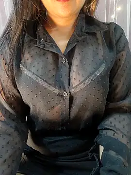 deslisexpriya online show from February 3, 2:53 am