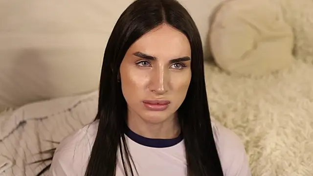 Kim Oberlin  online show from January 8, 2:46 pm