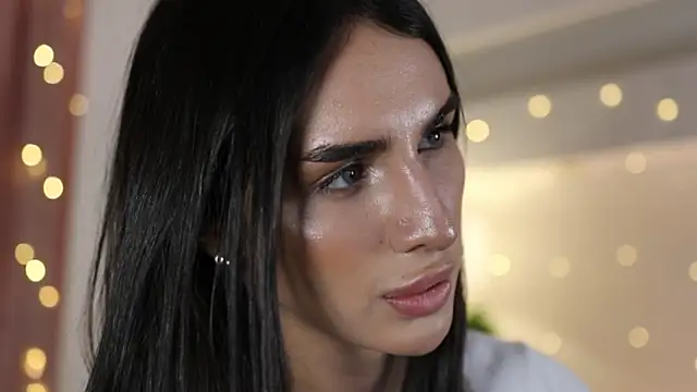 Kim Oberlin  online show from February 4, 2:10 pm