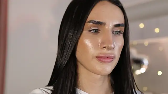 Kim Oberlin  online show from February 18, 2:16 pm