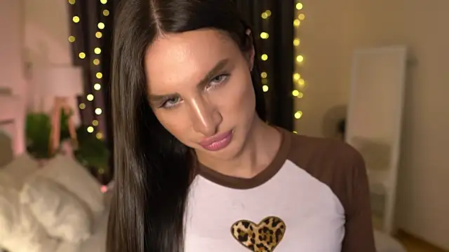 Kim Oberlin  online show from February 26, 11:52 am