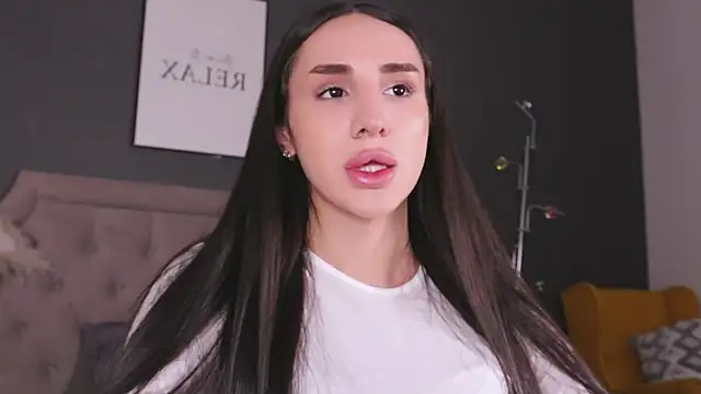 Kim Oberlin  online show from October 5, 4:05 pm