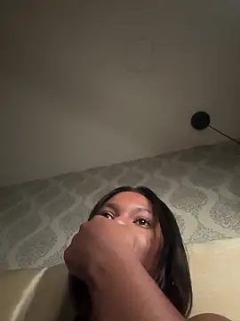 SophiaSmiiths  online show from March 22, 11:32 am