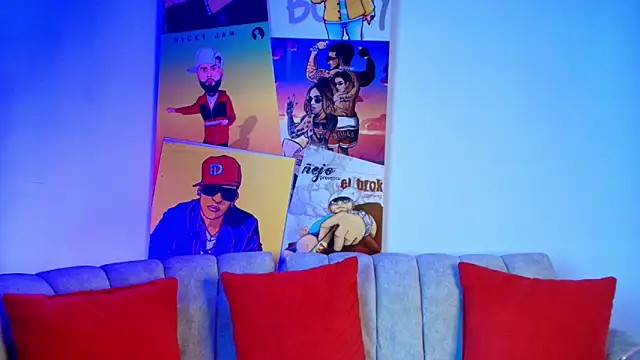 Snapshot of couple_lovelyds chatting on February 19, 8:49 pm couple lovelyds online show from February 19, 8:49 pm