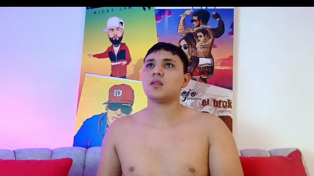 Snapshot of couple_lovelyds chatting on February 25, 8:40 pm couple lovelyds online show from February 25, 8:40 pm