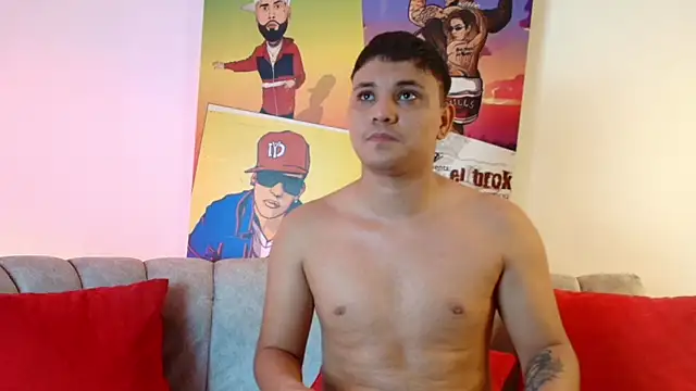 Snapshot of couple_lovelyds chatting on March 4, 8:48 pm couple lovelyds online show from March 4, 8:48 pm